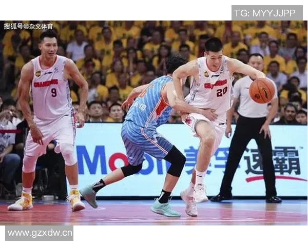 比尔西蒙斯看好黄蜂前景期待三球表现提升赢得球迷信任